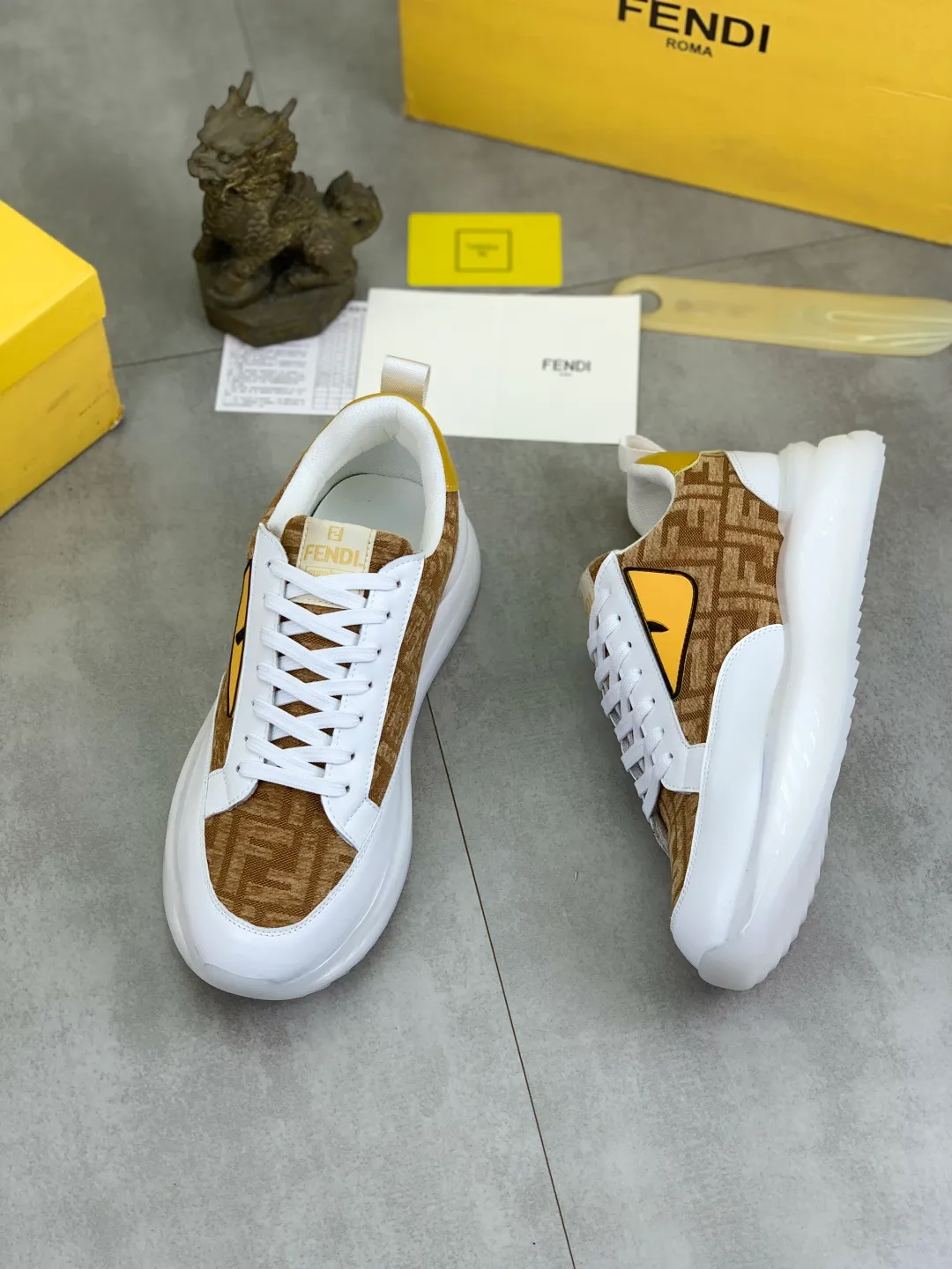 ​Men's shoes 💰P460 💰[New] Little Monster 🆘 New FENDI (Fendi) counter new 🕶️🕶️Simple routing effect, showing an elegant and cool driving shoe 🎬Using imported calfskin + first-layer pigskin lining🐂Excellent material🎬Detailed workmanship 🤗Comfortable foot feel➰➰. ​Pair it with any outfit to show your taste and temperament, low-key luxury ♻️Design ​simple and elegant ​noble and fashionable 🍃​Very loved and favored by trendy men 💓❤️Size: 38-44 (45 46 customized) 3⃣️ colors available